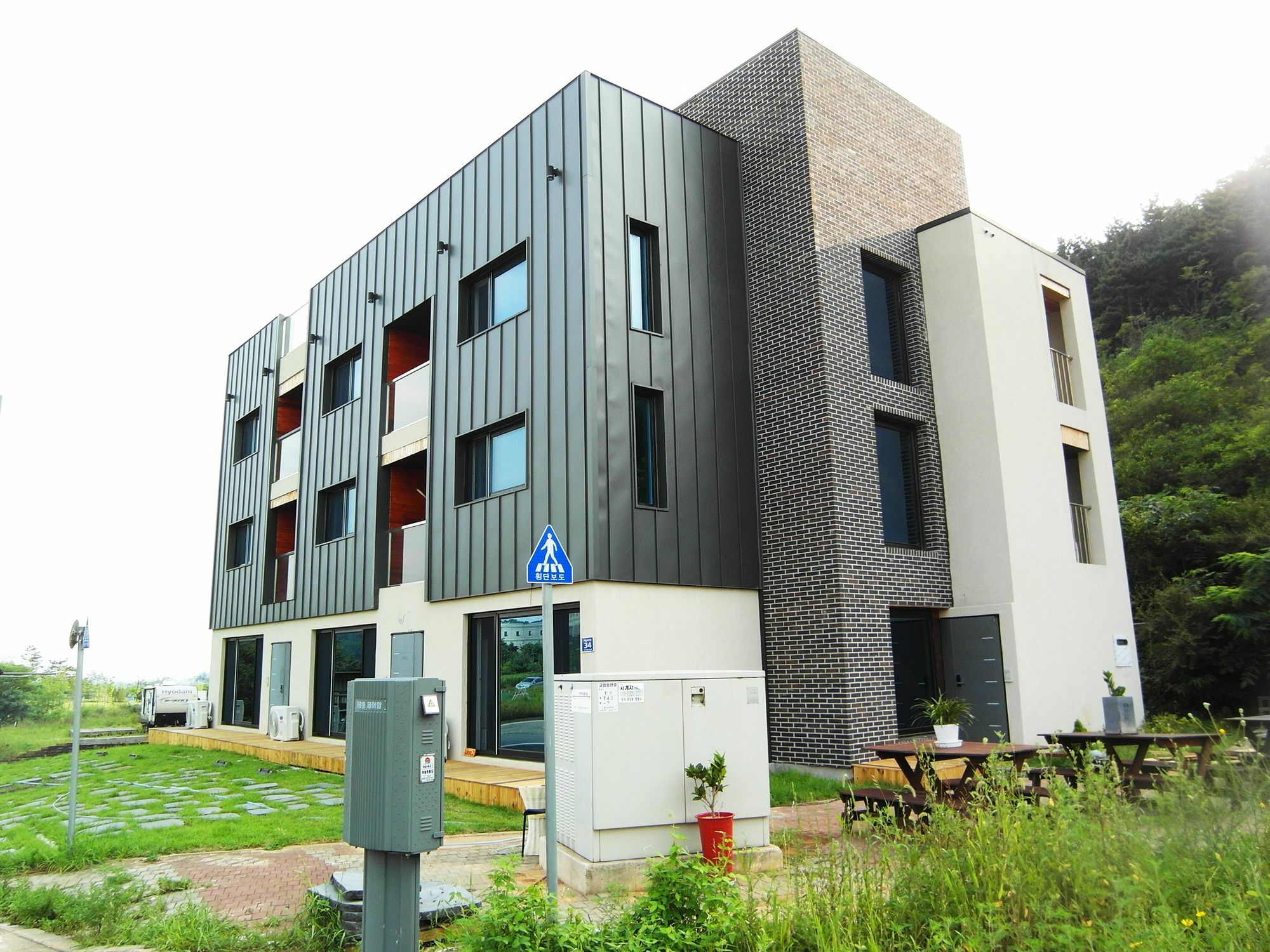 Leeon Guest House انشيون المظهر الخارجي الصورة